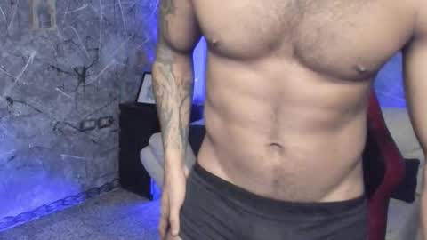 Snapshot of leo_taro chatting on 10/01/25, 11:11 Leo independent model online show from 10/01/25, 11:11