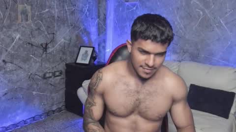 Snapshot of leo_taro chatting on 10/03/25, 03:14 Leo independent model online show from 10/03/25, 03:14