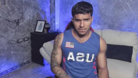 Snapshot of leo_taro chatting on 10/05/25, 11:02 Leo independent model online show from 10/05/25, 11:02