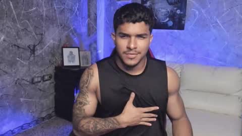 Snapshot of leo_taro chatting on 10/16/25, 02:23 Leo independent model online show from 10/16/25, 02:23