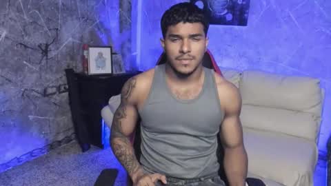 Snapshot of leo_taro chatting on 10/24/25, 12:41 Leo independent model online show from 10/24/25, 12:41