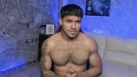 Snapshot of leo_taro chatting on 12/16/25, 12:48 Leo independent model online show from 12/16/25, 12:48