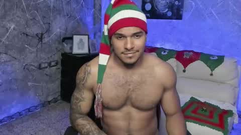 Snapshot of leo_taro chatting on 12/20/25, 02:51 Leo independent model online show from 12/20/25, 02:51