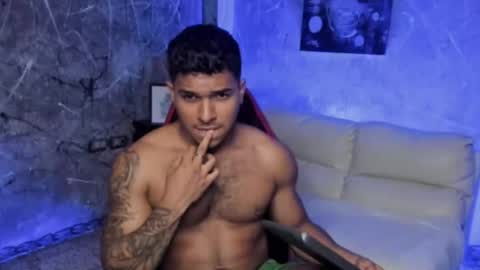 Leo independent model online show from 02/16/26, 09:55