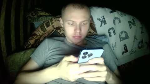 Snapshot of leo_timm chatting on 10/04/25, 11:25 leo_timm online show from 10/04/25, 11:25