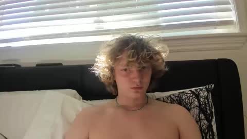 Snapshot of leo_wildd chatting on 09/15/25, 10:32 leo_wildd online show from 09/15/25, 10:32