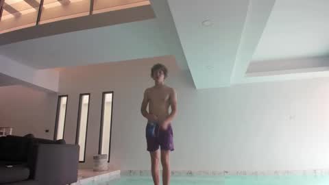 Snapshot of leo_wildd chatting on 11/05/25, 04:56 leo_wildd online show from 11/05/25, 04:56