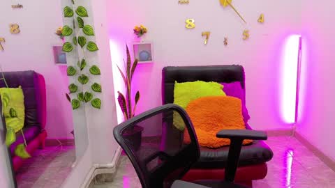 Leo online show from 01/15/25, 02:24