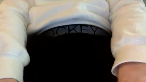 Snapshot of leocams22 chatting on 06/19/26, 04:55 Leo online show from 06/19/26, 04:55