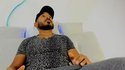leo  online show from 06/08/26, 01:11