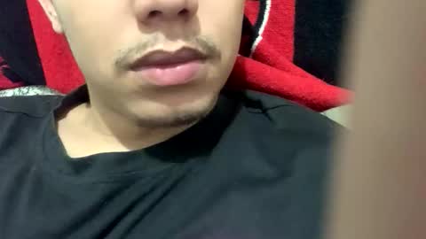 Snapshot of leolewis190 chatting on 11/10/25, 01:37 leolewis190 online show from 11/10/25, 01:37