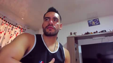 Snapshot of leon__hart chatting on 12/17/24, 05:47 Leon Hart online show from 12/17/24, 05:47