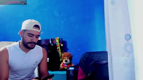 Snapshot of leon__hart chatting on 01/15/25, 05:47 Leon Hart online show from 01/15/25, 05:47