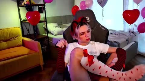 Leon online show from 02/17/25, 07:37