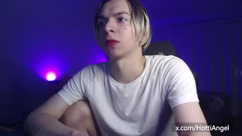 Leon online show from 09/23/25, 04:10