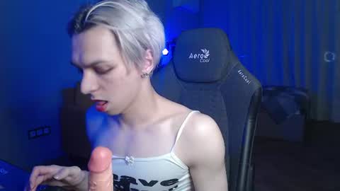 Snapshot of leon_yuugen chatting on 07/07/26, 07:29 Leon online show from 07/07/26, 07:29