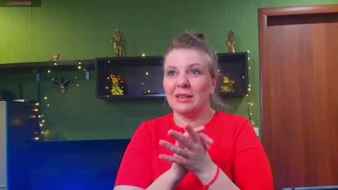 Snapshot of leona_tracie chatting on 05/01/26, 10:58 Leona tracie online show from 05/01/26, 10:58