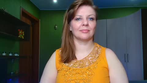 Snapshot of leona_tracie chatting on 05/25/26, 09:10 Leona tracie online show from 05/25/26, 09:10