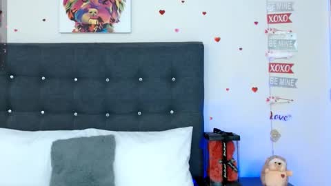 Snapshot of leonacutecam chatting on 03/08/25, 08:57 LUCY online show from 03/08/25, 08:57