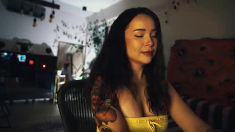 Snapshot of leonamell chatting on 09/13/25, 12:54 Leo online show from 09/13/25, 12:54