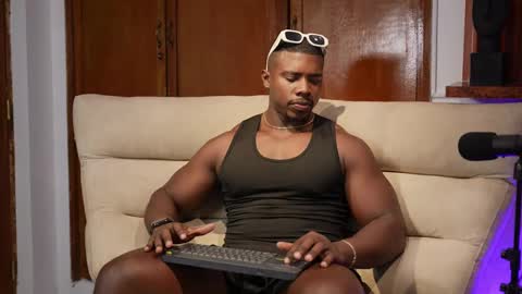 Leandro jones online show from 09/17/25, 08:54