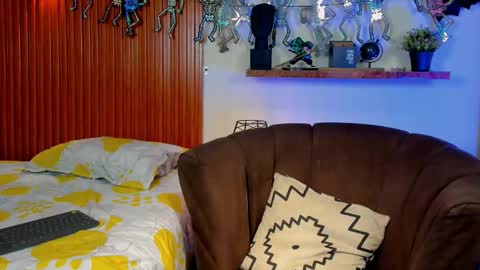 Leandro jones online show from 10/23/25, 02:22