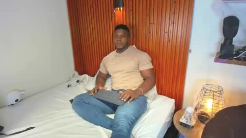 Leandro jones online show from 10/27/25, 03:10