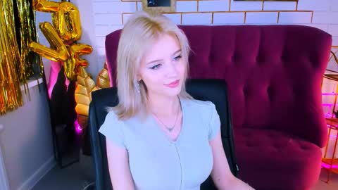Snapshot of leonastone chatting on 09/12/25, 05:02 leonastone online show from 09/12/25, 05:02