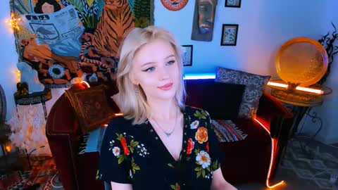 Snapshot of leonastone chatting on 09/13/25, 05:24 leonastone online show from 09/13/25, 05:24