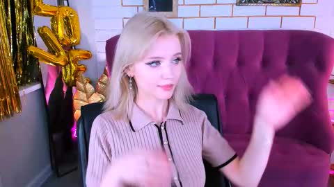 Snapshot of leonastone chatting on 09/18/25, 06:21 leonastone online show from 09/18/25, 06:21