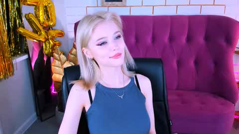Snapshot of leonastone chatting on 09/20/25, 05:14 leonastone online show from 09/20/25, 05:14