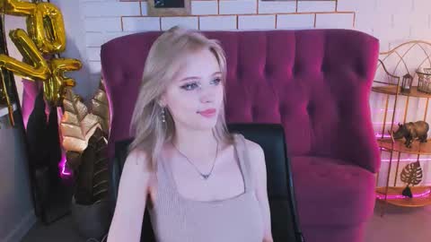 Snapshot of leonastone chatting on 10/10/25, 05:45 leonastone online show from 10/10/25, 05:45