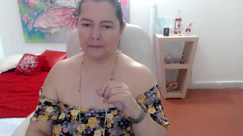 leonela   online show from 12/05/25, 03:59