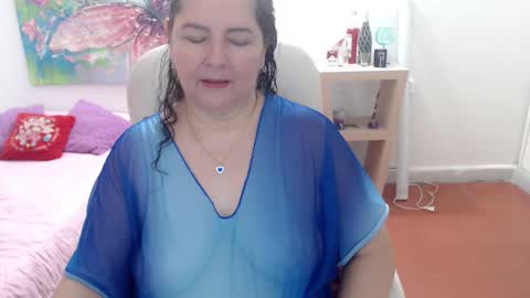 leonela   online show from 01/18/26, 02:04