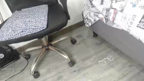 Snapshot of leonella_ass__ chatting on 01/03/25, 07:39 Leonella online show from 01/03/25, 07:39