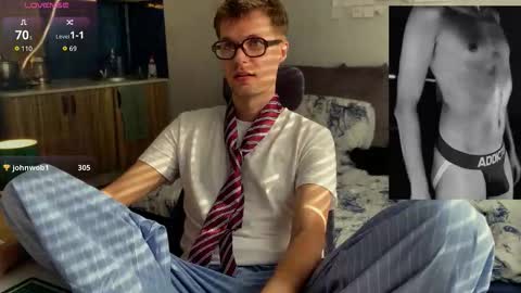 Leon online show from 03/10/26, 09:03