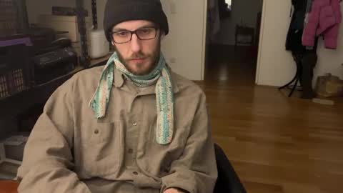 Leon online show from 01/27/25, 08:39