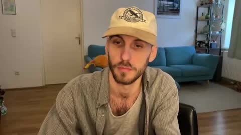 Leon online show from 03/09/26, 04:00