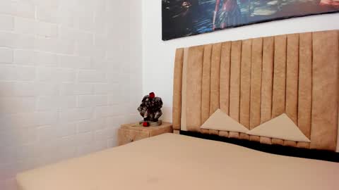 Leo  online show from 11/23/25, 04:45