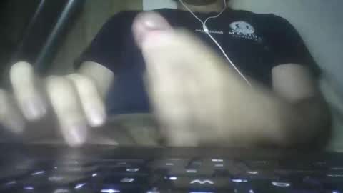 Snapshot of leoonel_95 chatting on 02/25/26, 05:06 leoonel_95 online show from 02/25/26, 05:06