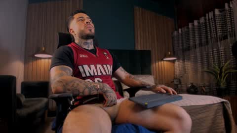 Leo Salvatore online show from 02/02/25, 03:10