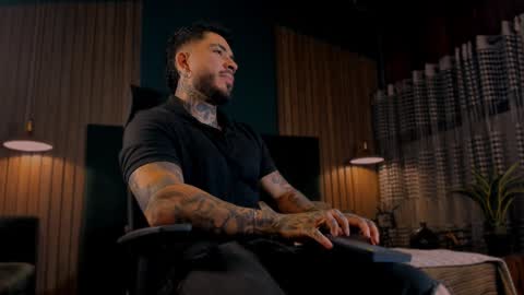 Leo Salvatore online show from 02/04/25, 04:05