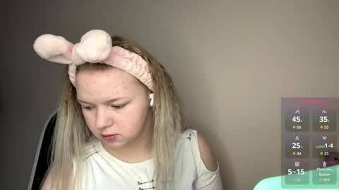 Hello everyone Im Lora Its my first day Were going to have fun together online show from 02/23/26, 05:05