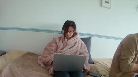 LePetitFeet1 online show from 02/18/25, 12:28