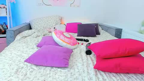 Valerie online show from 01/18/26, 02:59