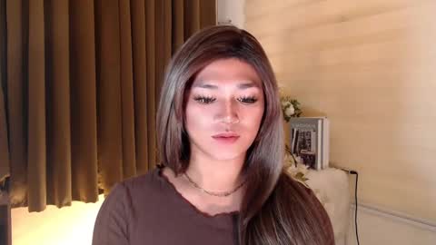 Snapshot of lesleyanderson chatting on 02/06/25, 01:05 Pat online show from 02/06/25, 01:05