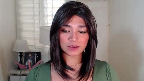 Snapshot of lesleyanderson chatting on 02/20/25, 05:01 Pat online show from 02/20/25, 05:01