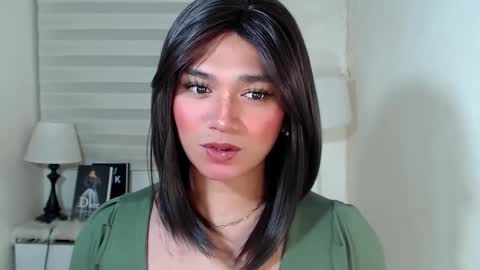 Snapshot of lesleyanderson chatting on 02/24/25, 04:04 Pat online show from 02/24/25, 04:04