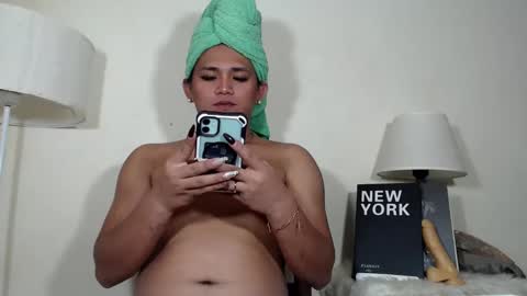 Snapshot of lesleyanderson chatting on 03/09/25, 02:50 Pat online show from 03/09/25, 02:50