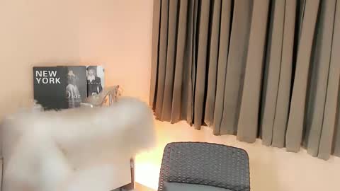 Snapshot of lesleyanderson chatting on 10/03/25, 12:40 Pat online show from 10/03/25, 12:40